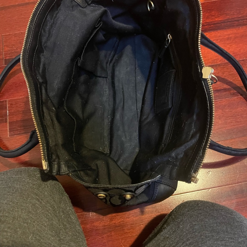Coach bag! - Picture 5 of 5
